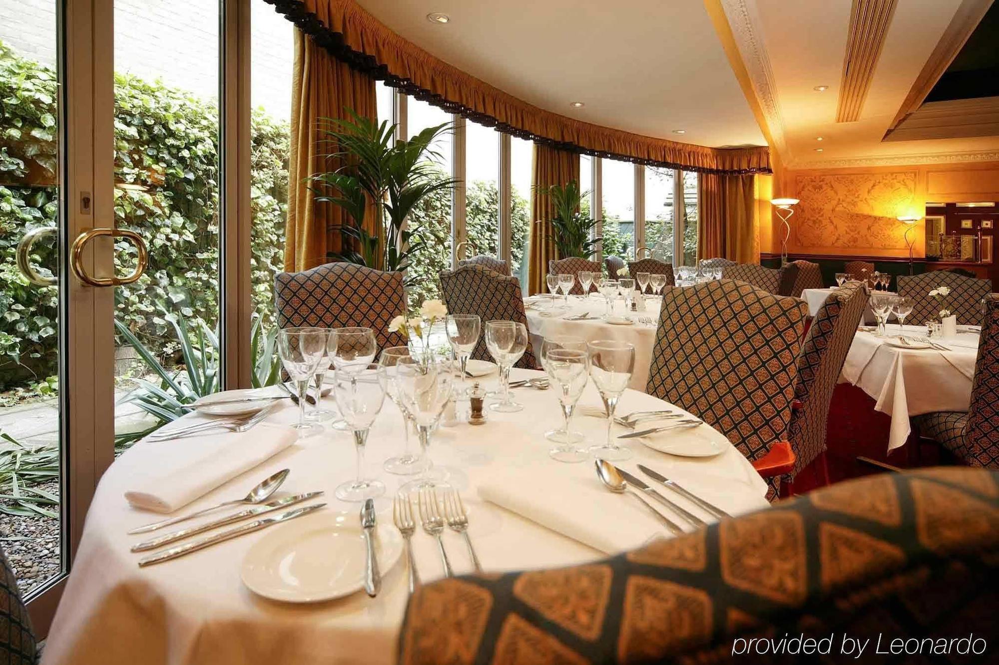 Mercure York Fairfield Manor Hotel Restoran fotoğraf